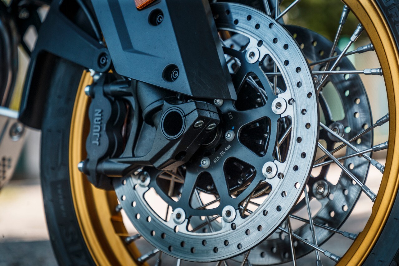 CFMOTO 800MT Touring: full equipment