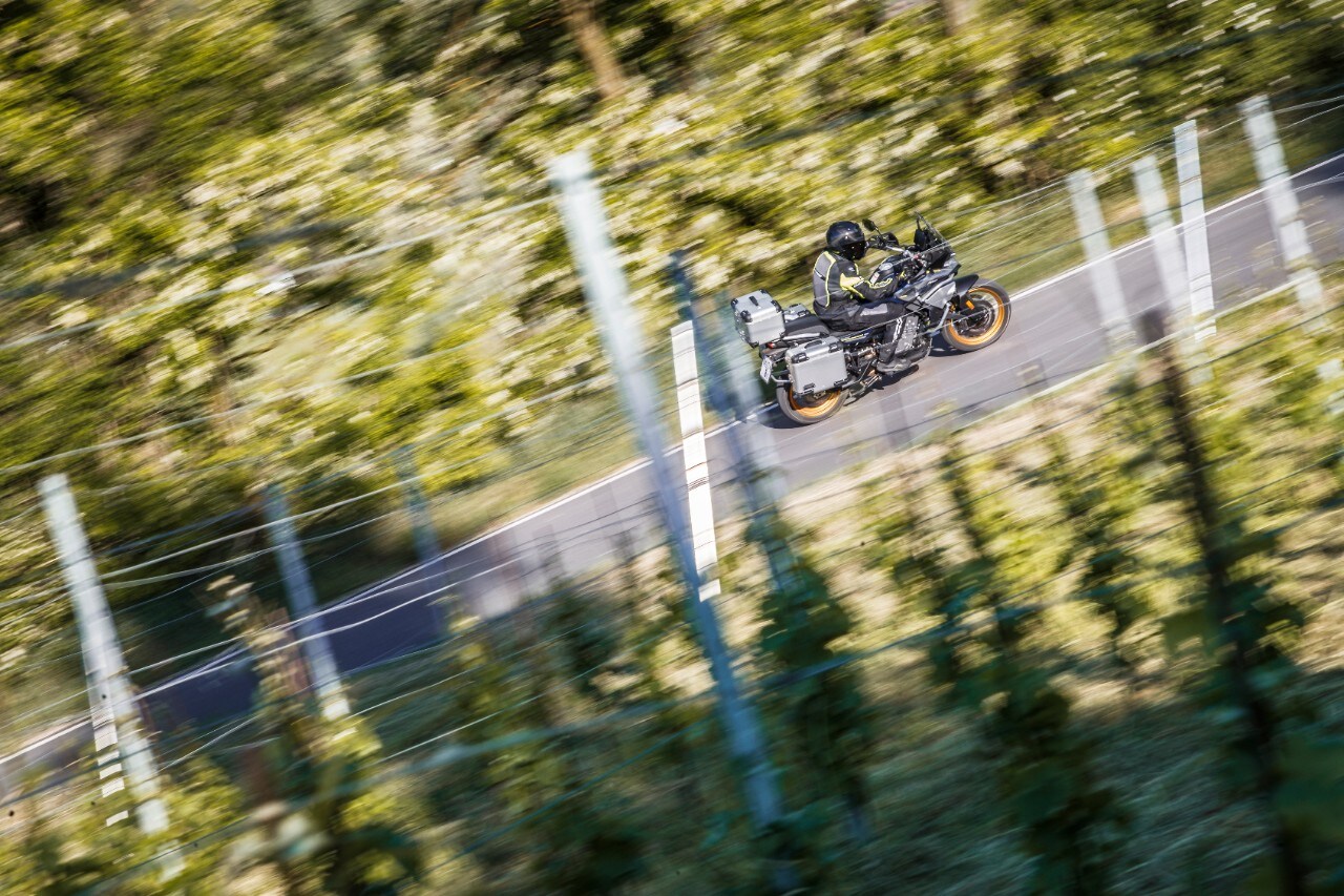 CFMOTO 800MT Touring: full equipment