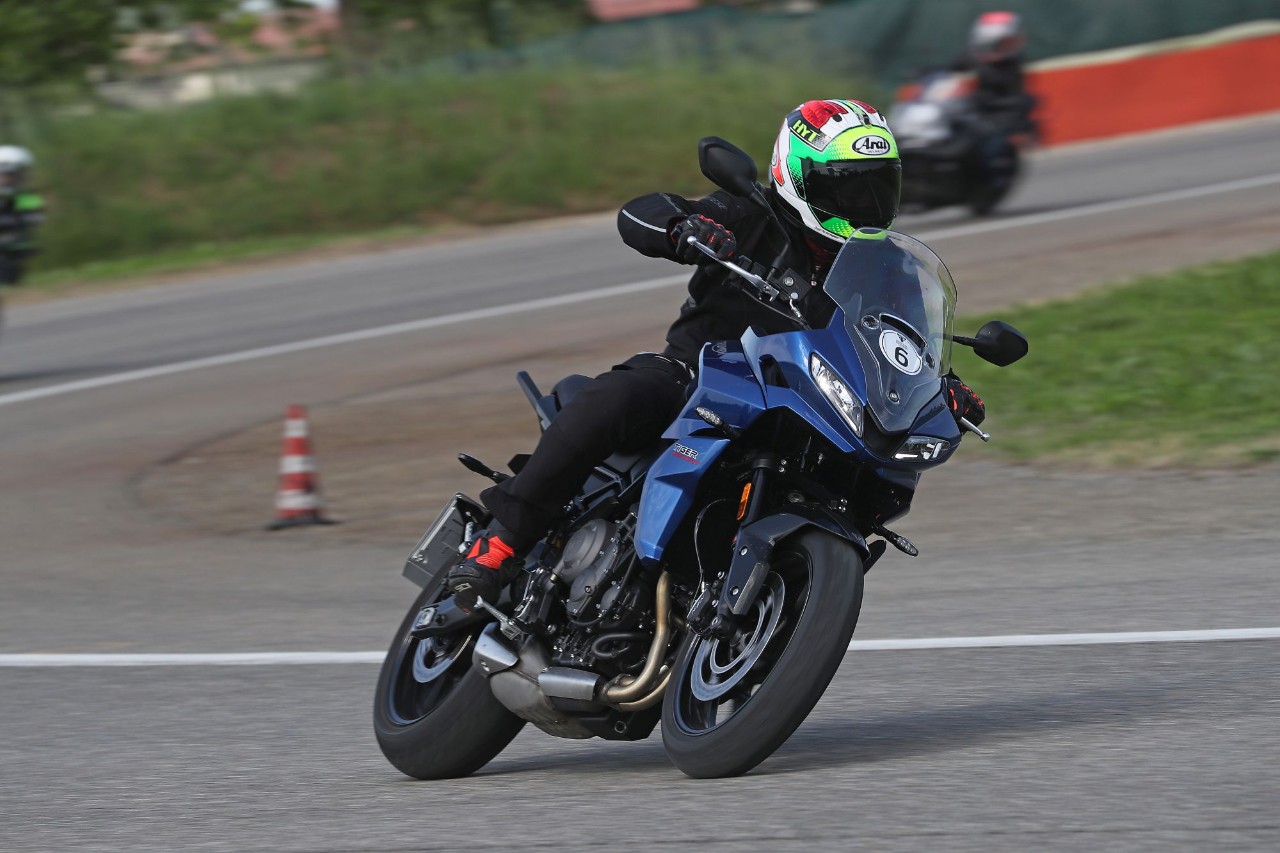 Triumph Adventure Experience SPORT