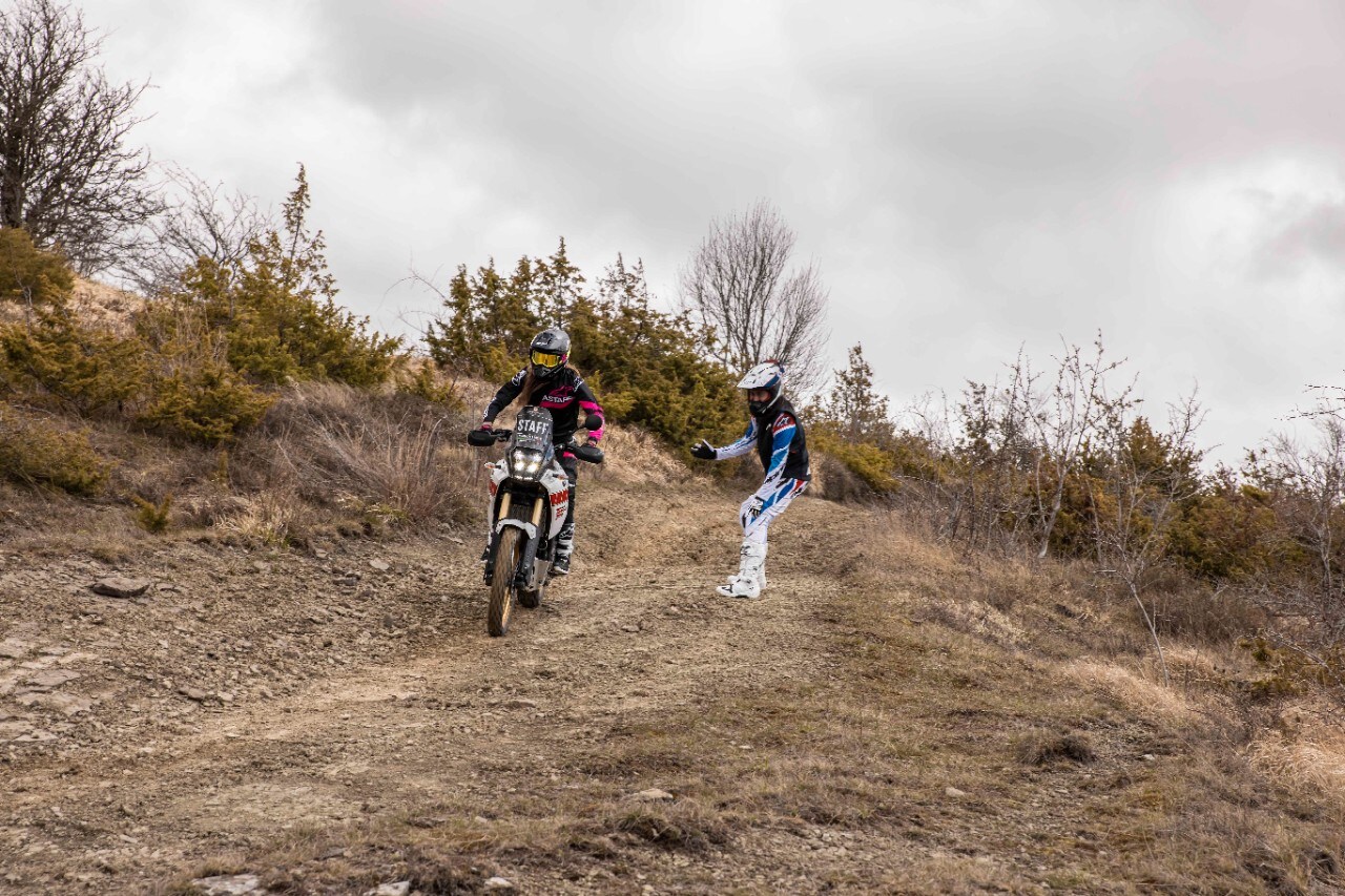 THE CHALLENGE - Una donna, una sfida: correre un rally in moto