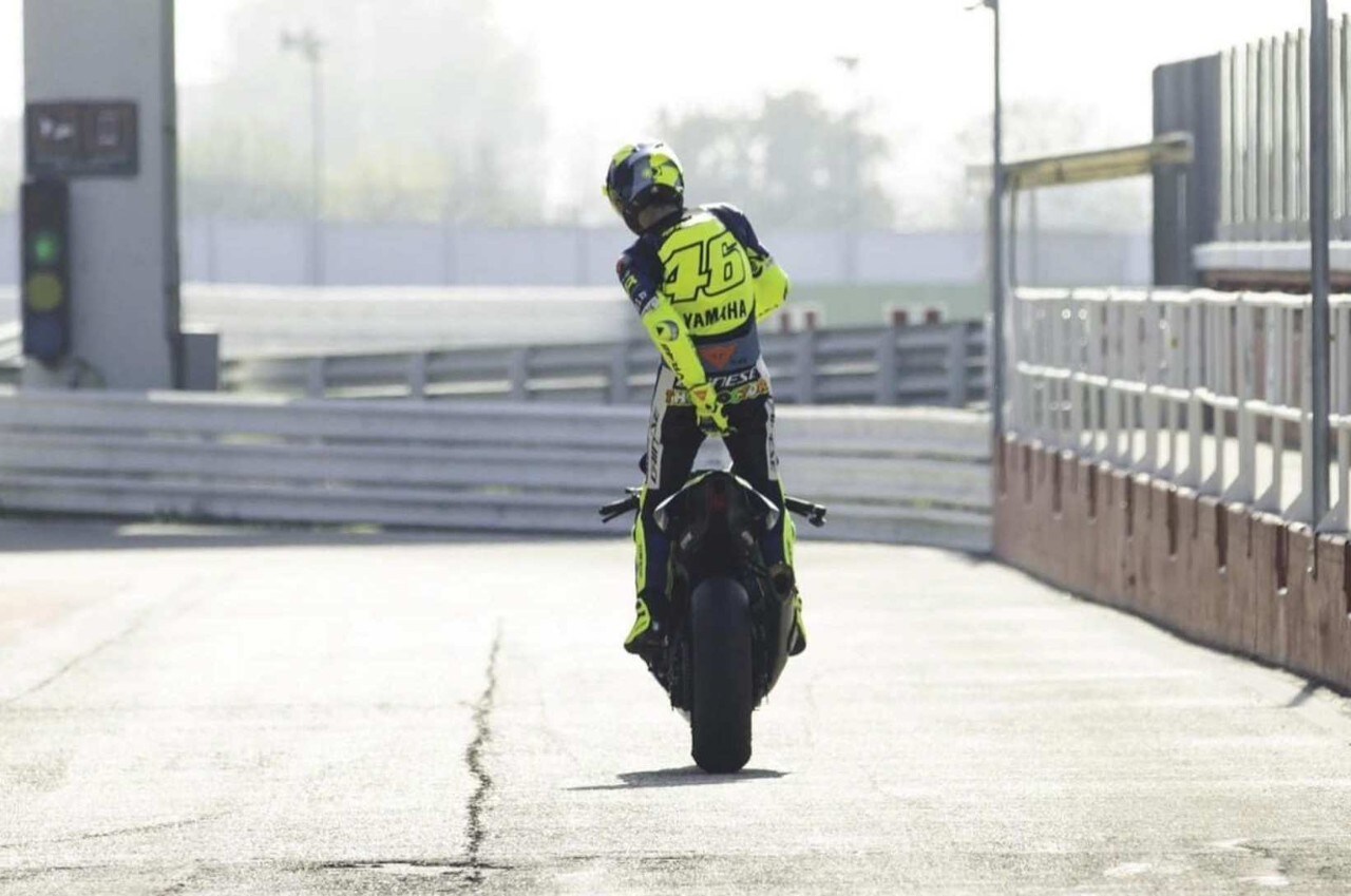 Valentino Rossi risale in moto a Misano