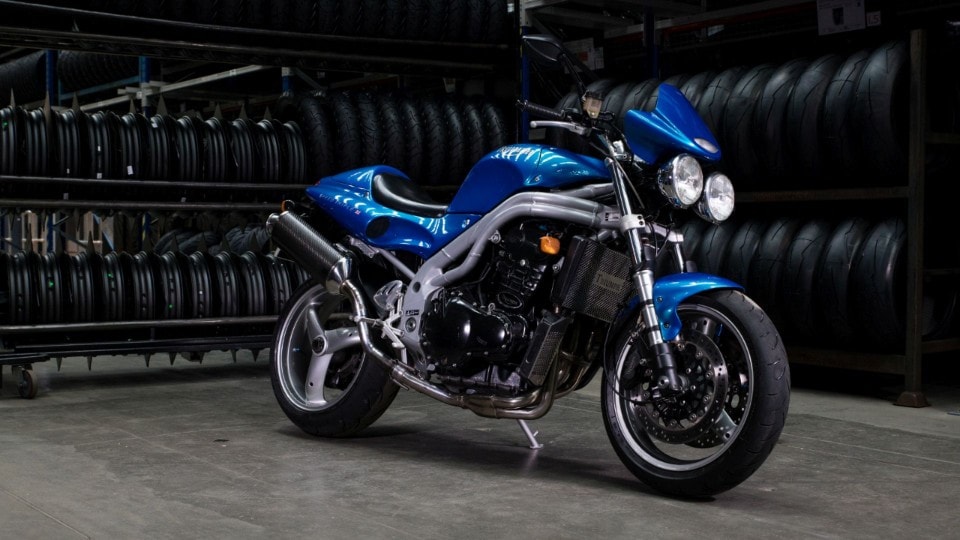Triumph Speed Triple: 25 anni da hooligan