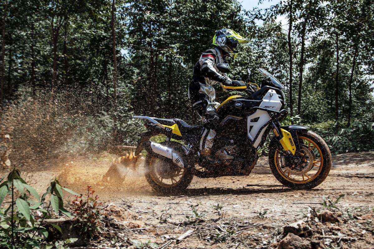QJ Motor SVT 650 X: il test, come va, il prezzo