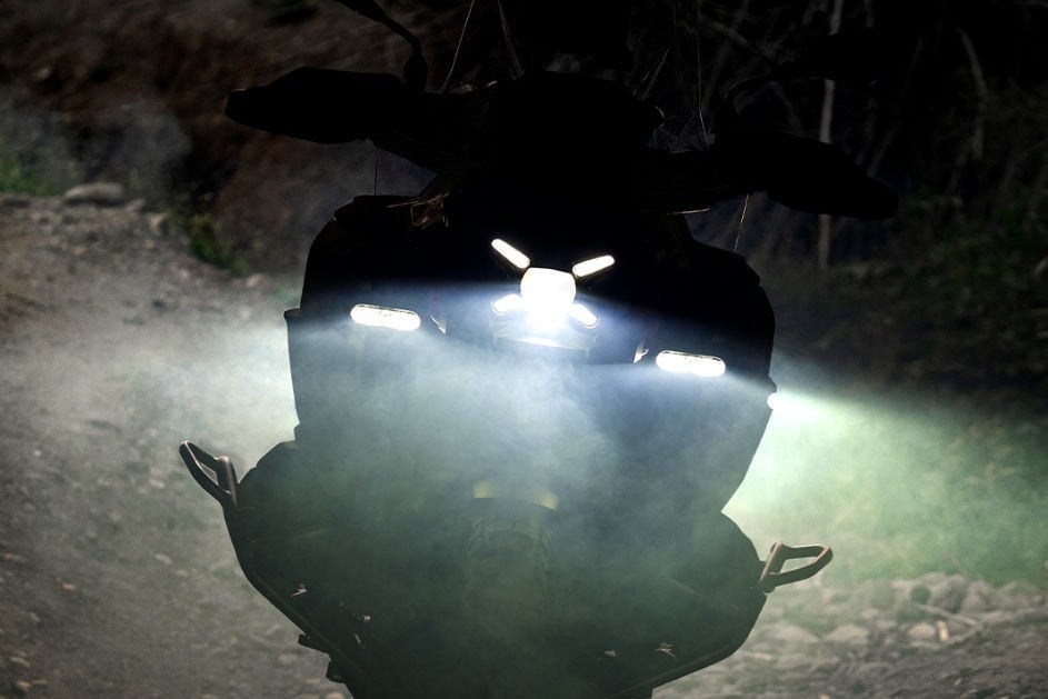 BMW: il teaser di quella che sembra proprio una GS 1300 Adventure!