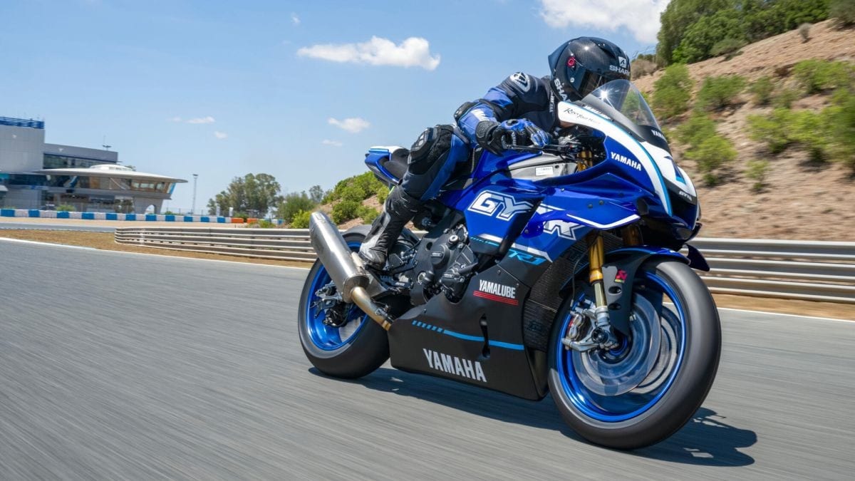 Yamaha R1 Race e Yamaha R1 GYTR 2025: puntare al massimo