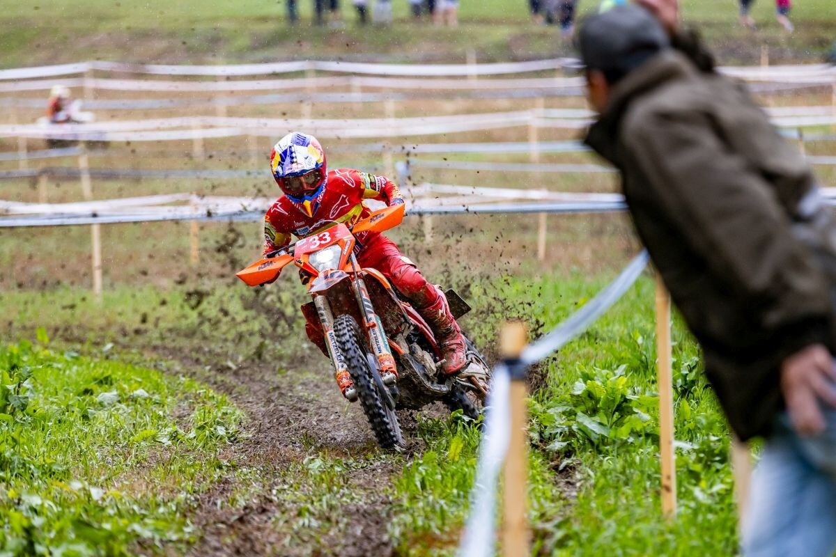 ISDE Bergamo: la grande festa dell'enduro nella patria del tassello