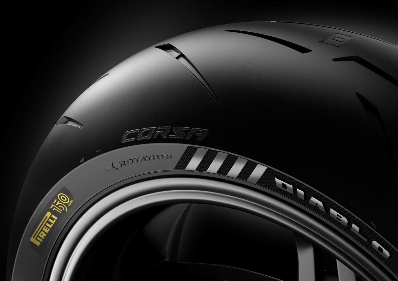 Pirelli presenta il nuovo Diablo Rosso IV Corsa