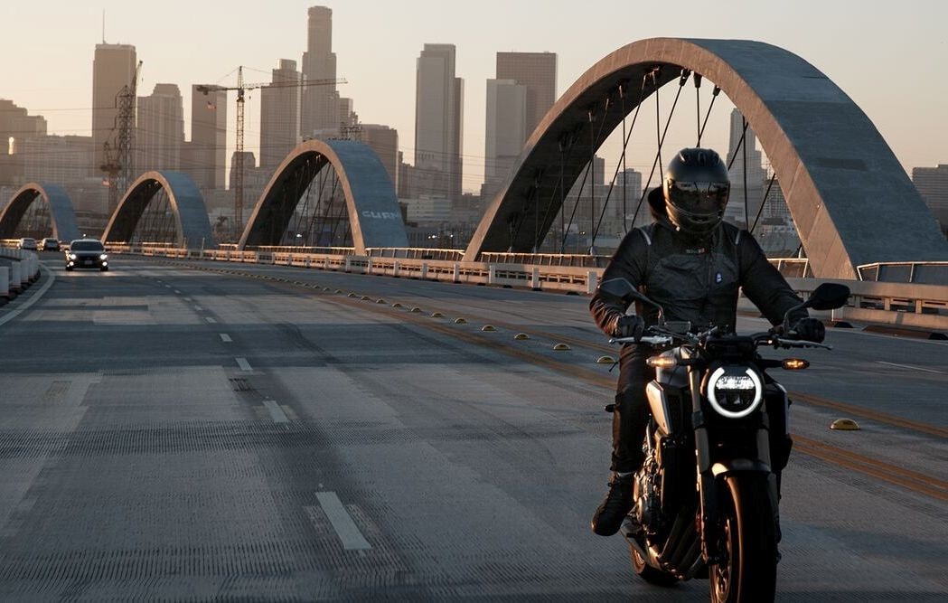 Alpinestars presenta la collezione abbigliamento 2023 