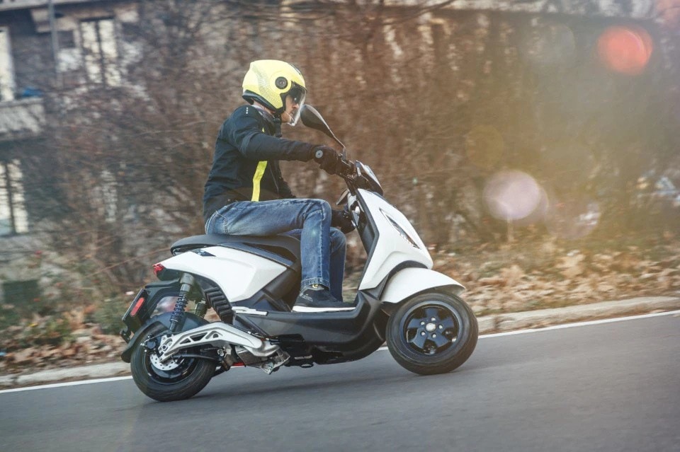 Giacca da moto: meglio in pelle o in tessuto?