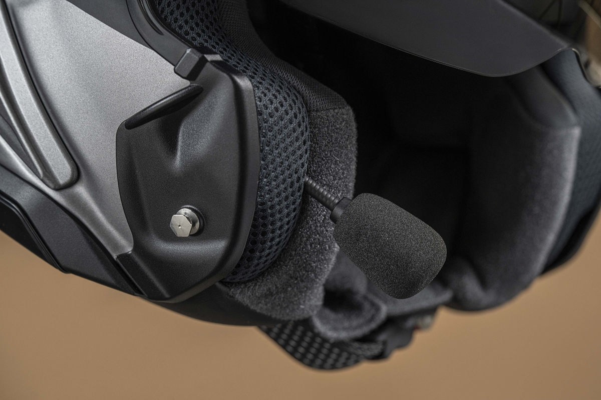 Shoei Neotec 3: come va il nuovo casco apribile della Casa giapponese