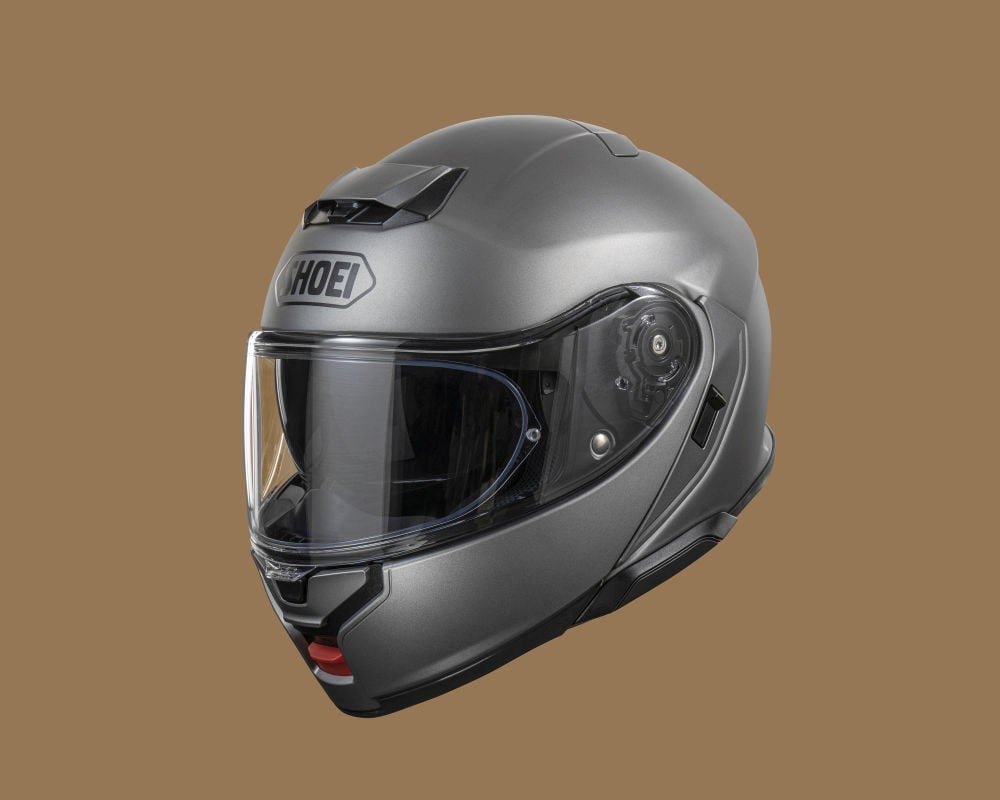 Shoei Neotec 3: come va il nuovo casco apribile della Casa giapponese