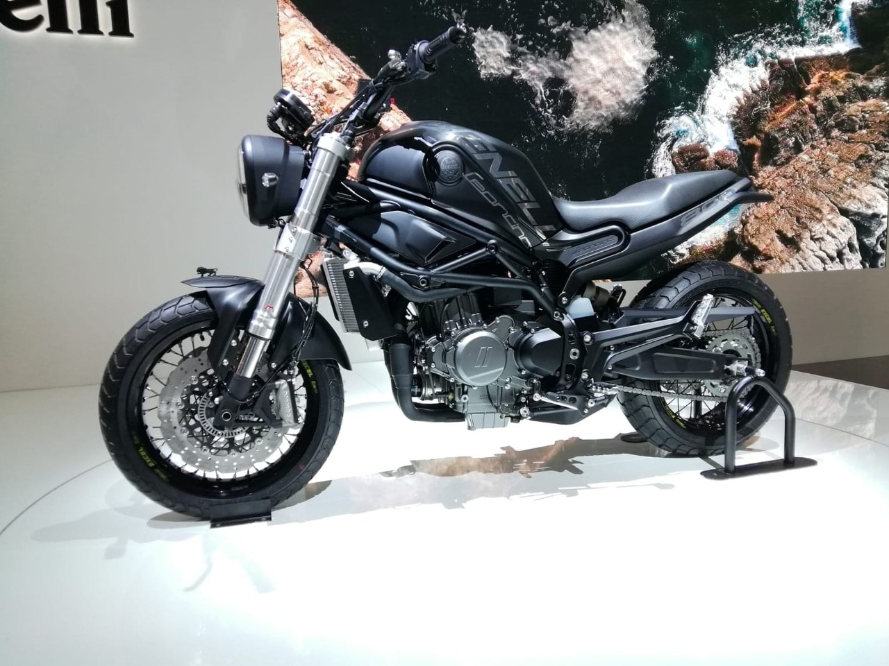 Benelli Leoncino 800: le prime immagini