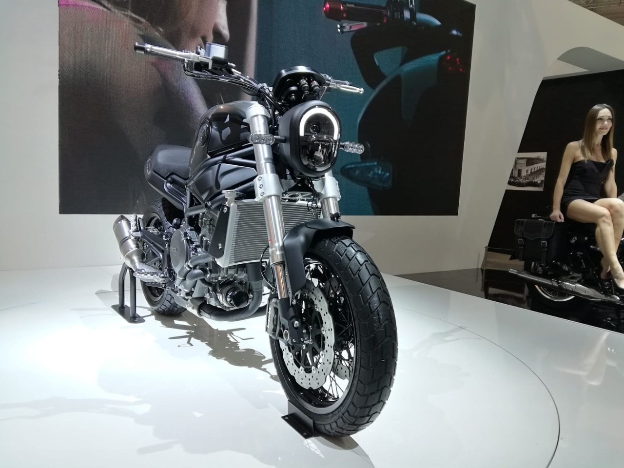 Benelli Leoncino 800: le prime immagini