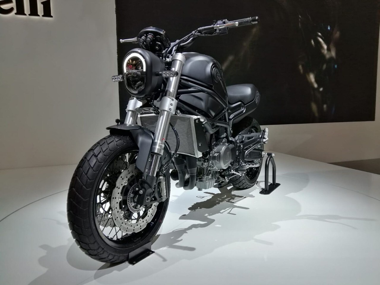 Benelli Leoncino 800: le prime immagini