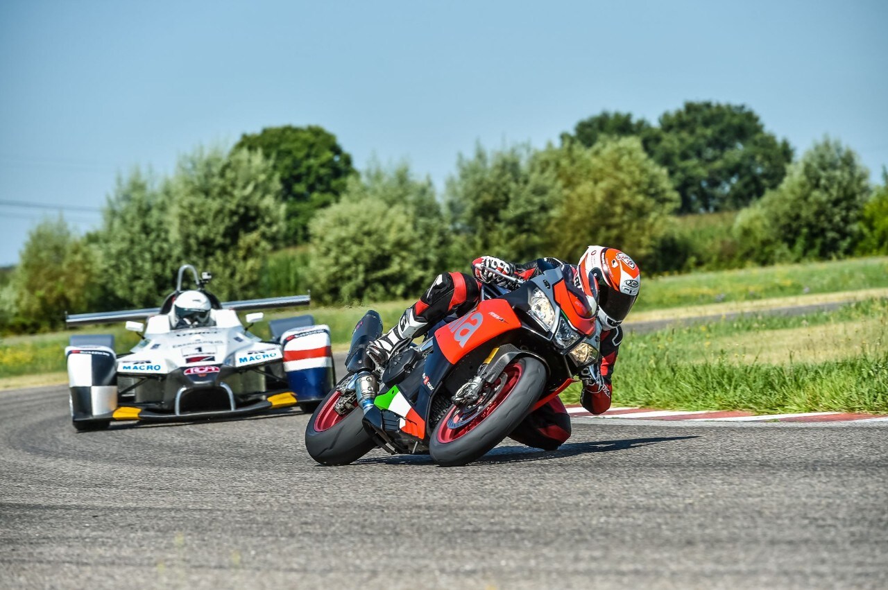 Auto VS Moto: parenti serpenti