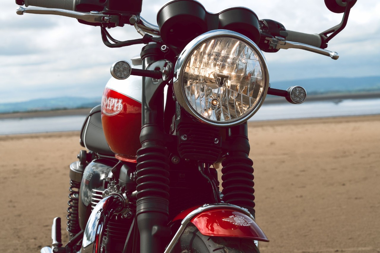 Triumph Bud Ekins Bonneville T100 T120 Special Edition