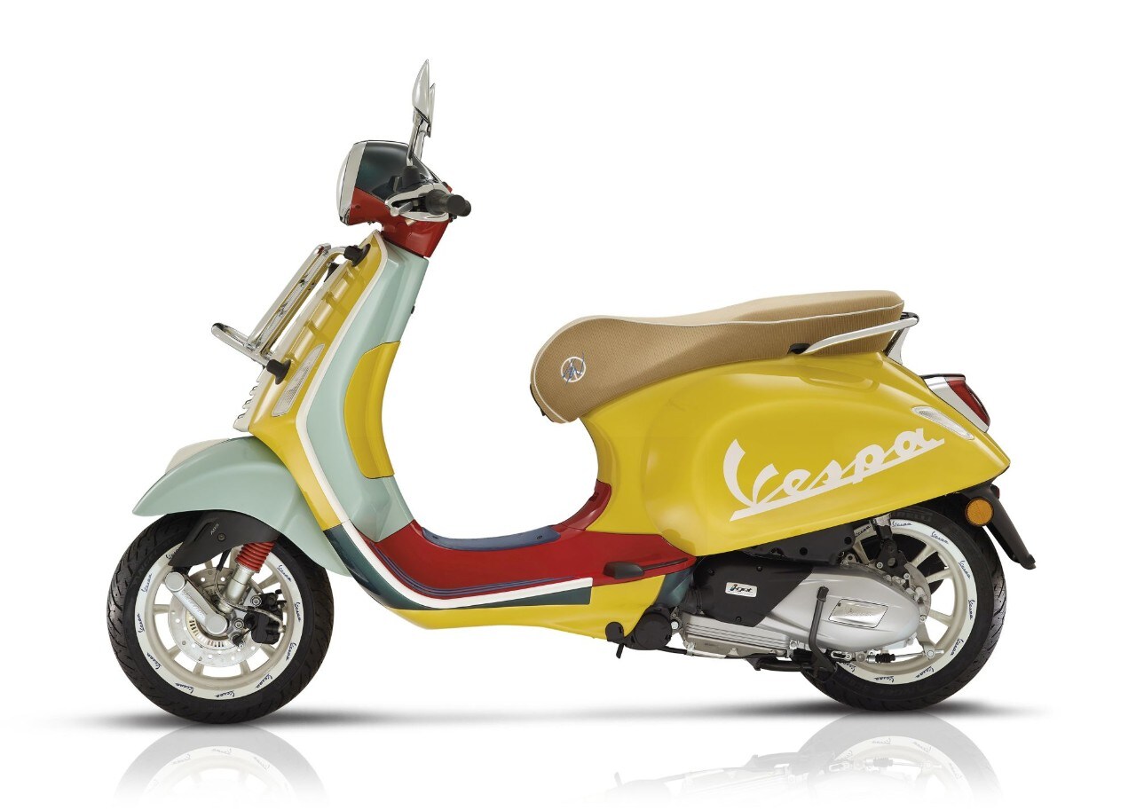 In vendita la Vespa Primavera Sean Wotherspoon