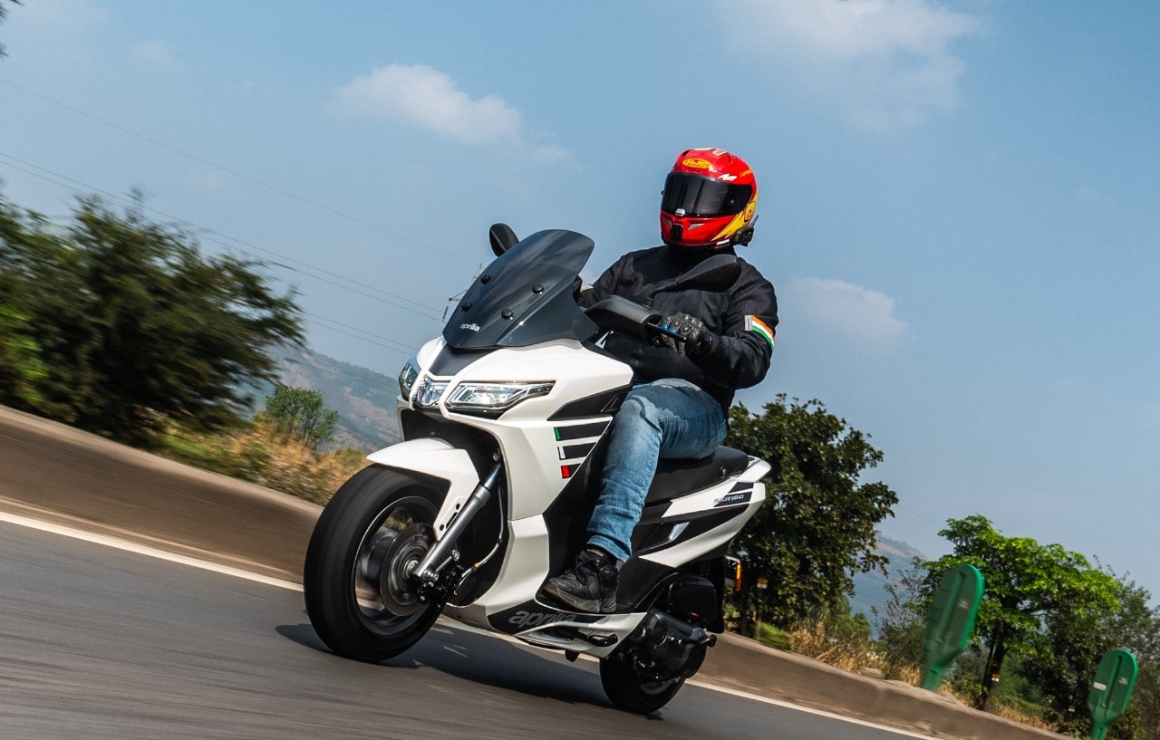 Aprilia SXR 160 "Scooter Of The Year 2021" in India 