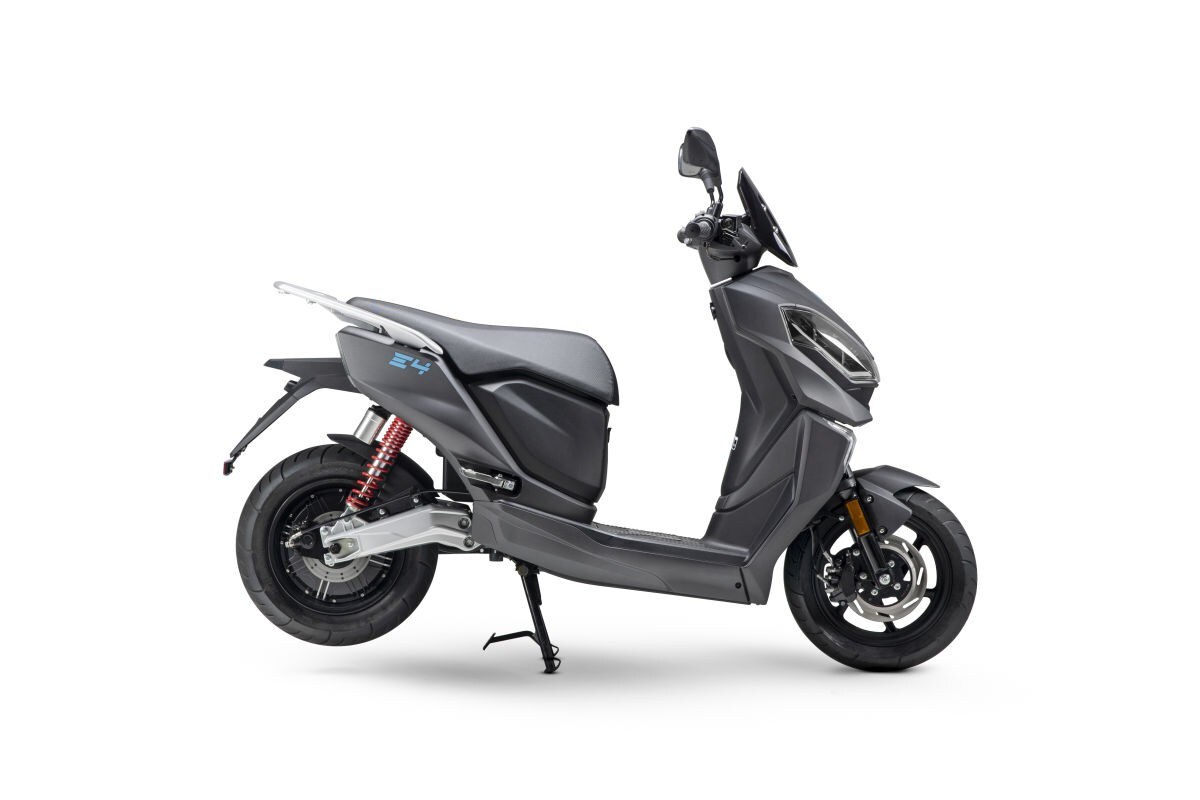 Lifan E4: un elettrico in tre versioni