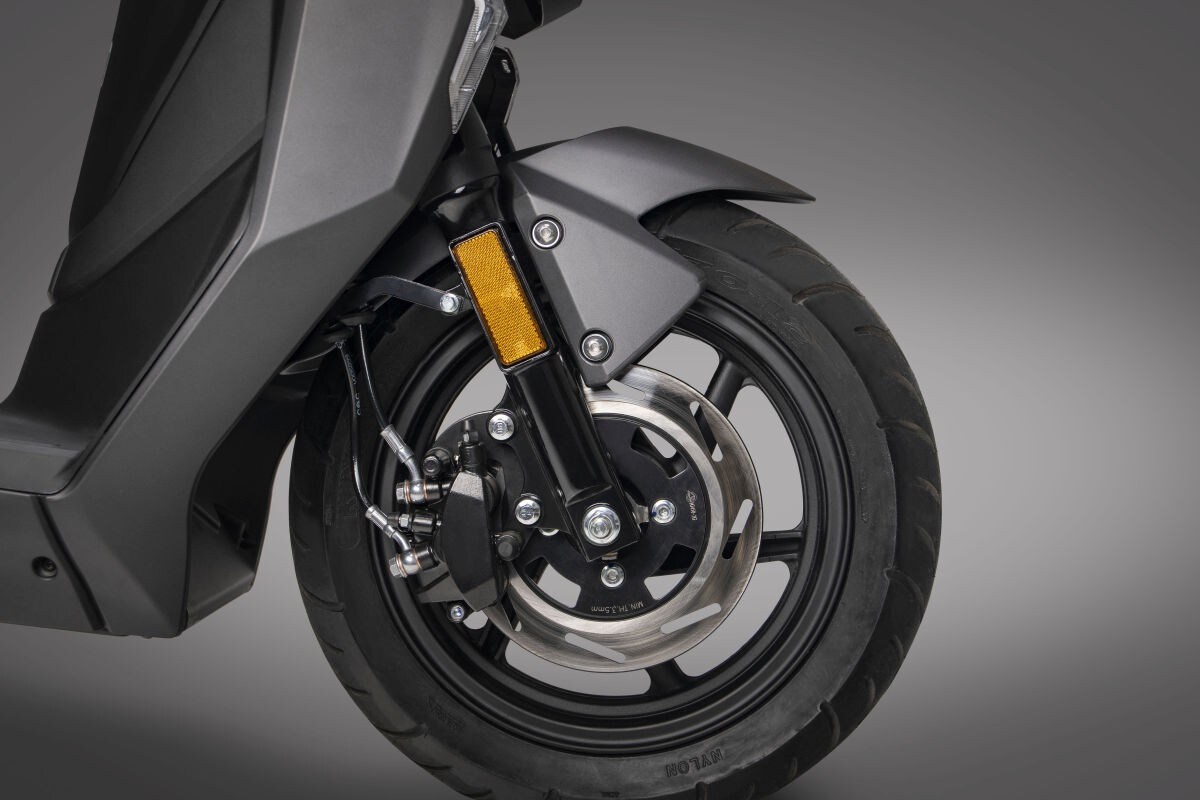 Lifan E4: un elettrico in tre versioni