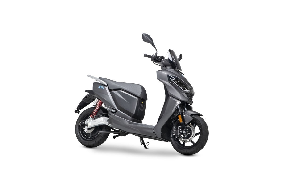 Lifan E4: un elettrico in tre versioni