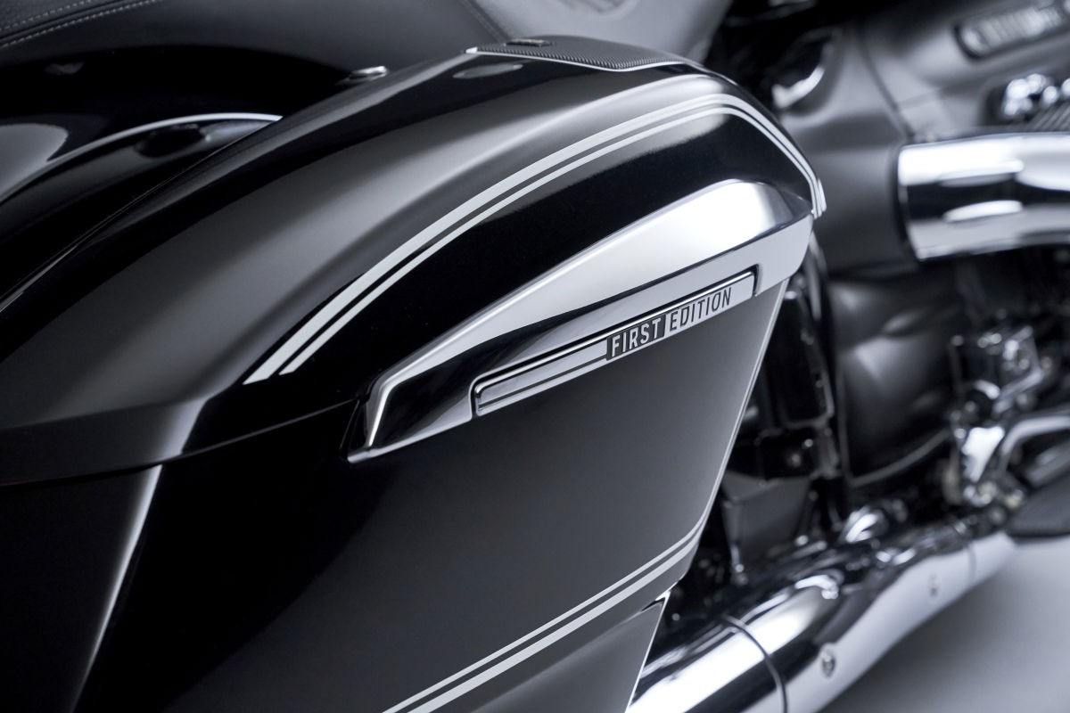 BMW: arrivano le R 18 Transcontinental e R 18 B