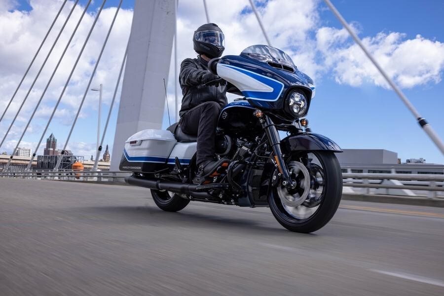 Harley-Davidson: la colorazione esclusiva della Street Glide Special