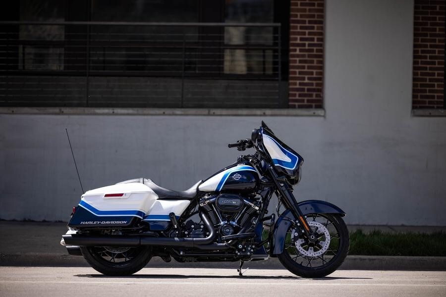 Harley-Davidson: la colorazione esclusiva della Street Glide Special