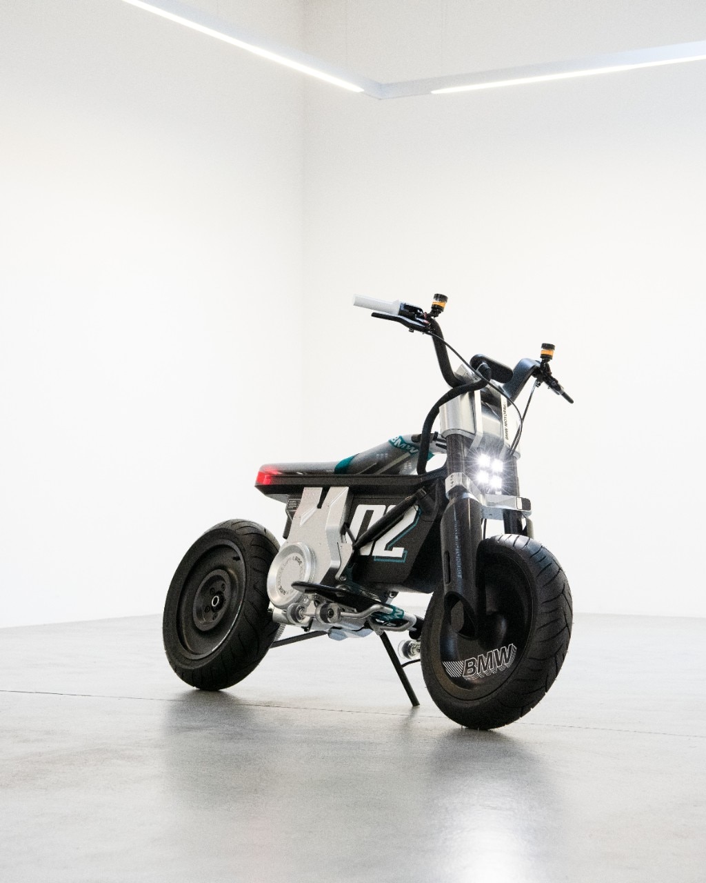 BMW Concept CE 02: NON solo stile