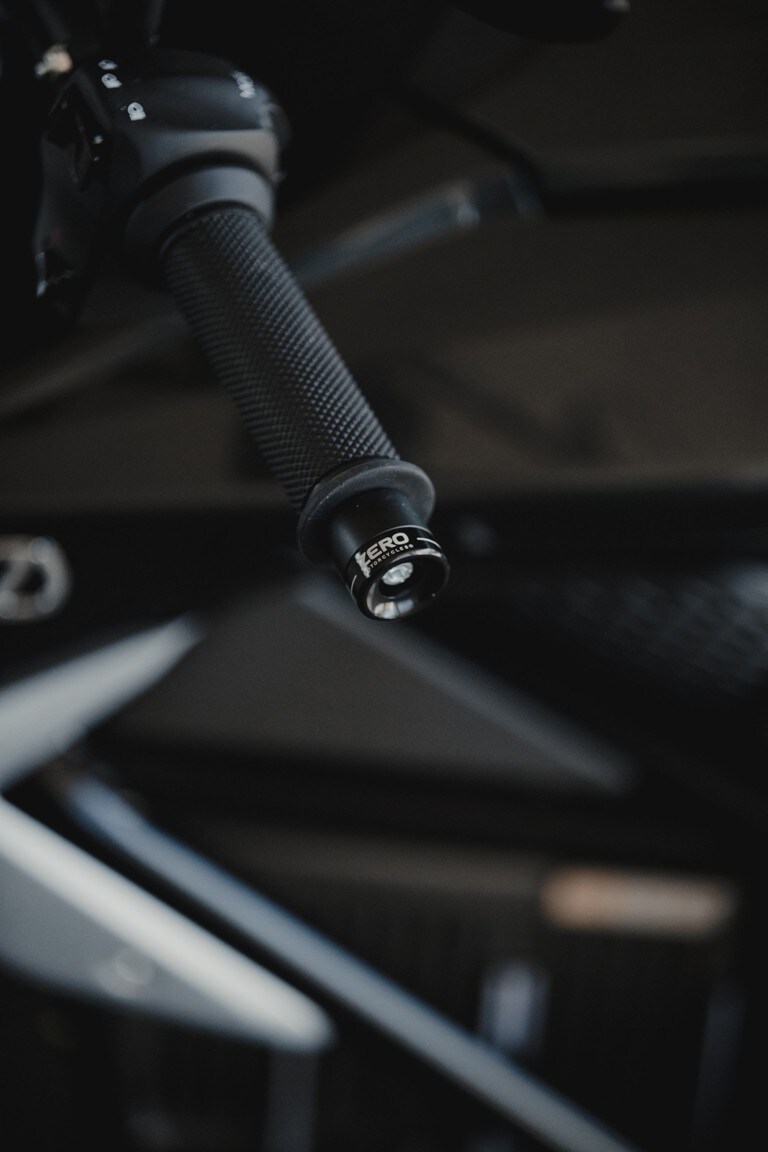 La Zero SR/F diventa più sportiva con il kit Quickstrike