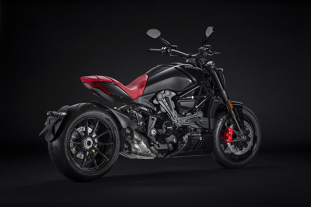 Ducati XDiavel Nera: lusso senza compromessi