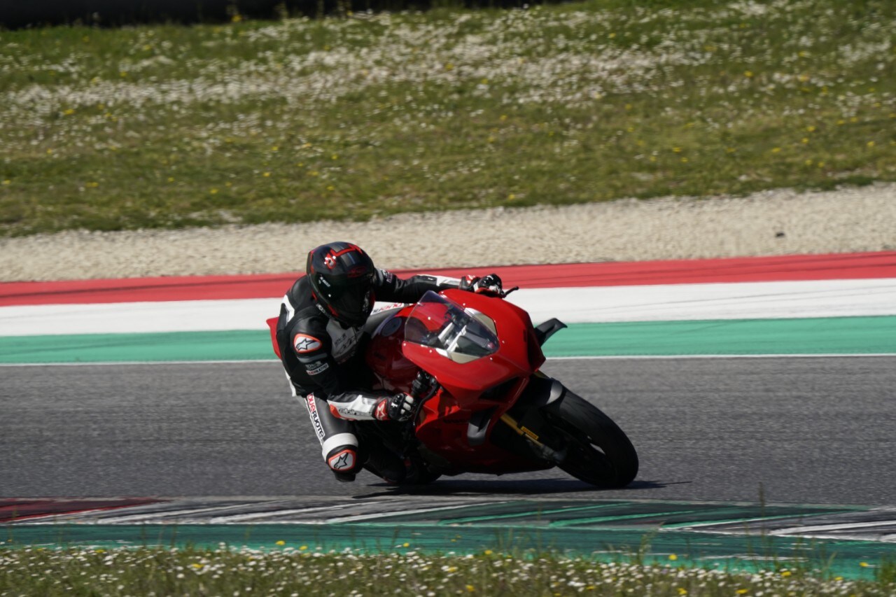 Pirelli Diablo Rosso Corsa IV: squadra corse