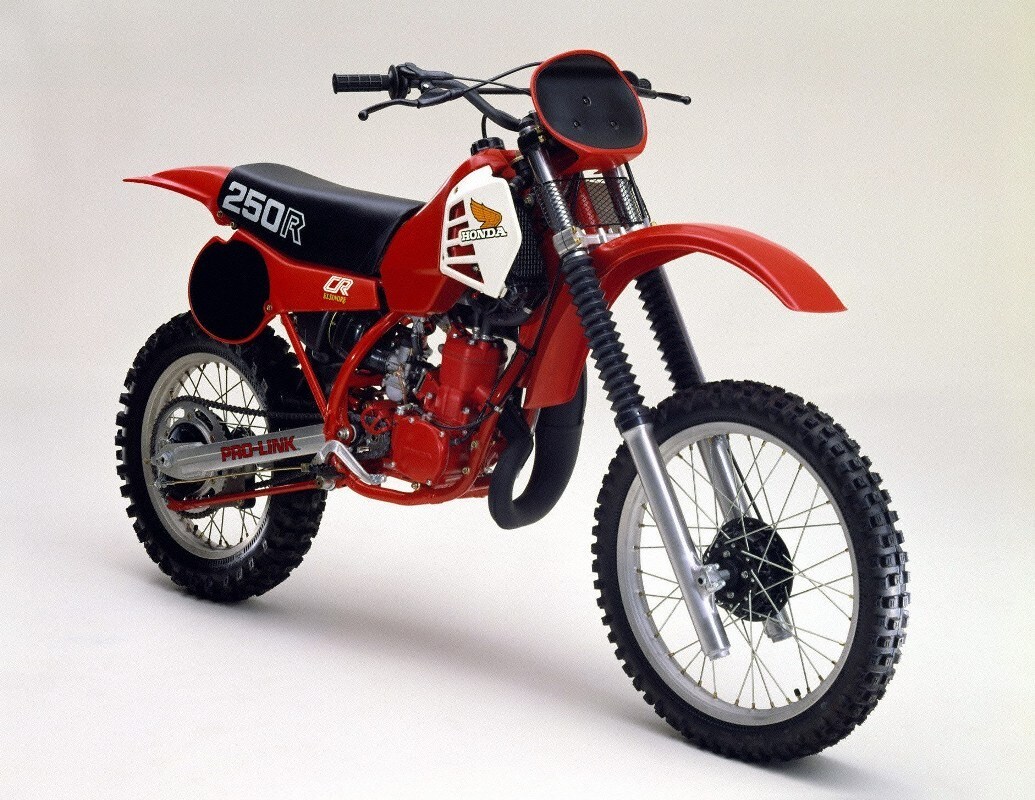 Honda celebra i 50 anni delle sue leggendarie moto da cross