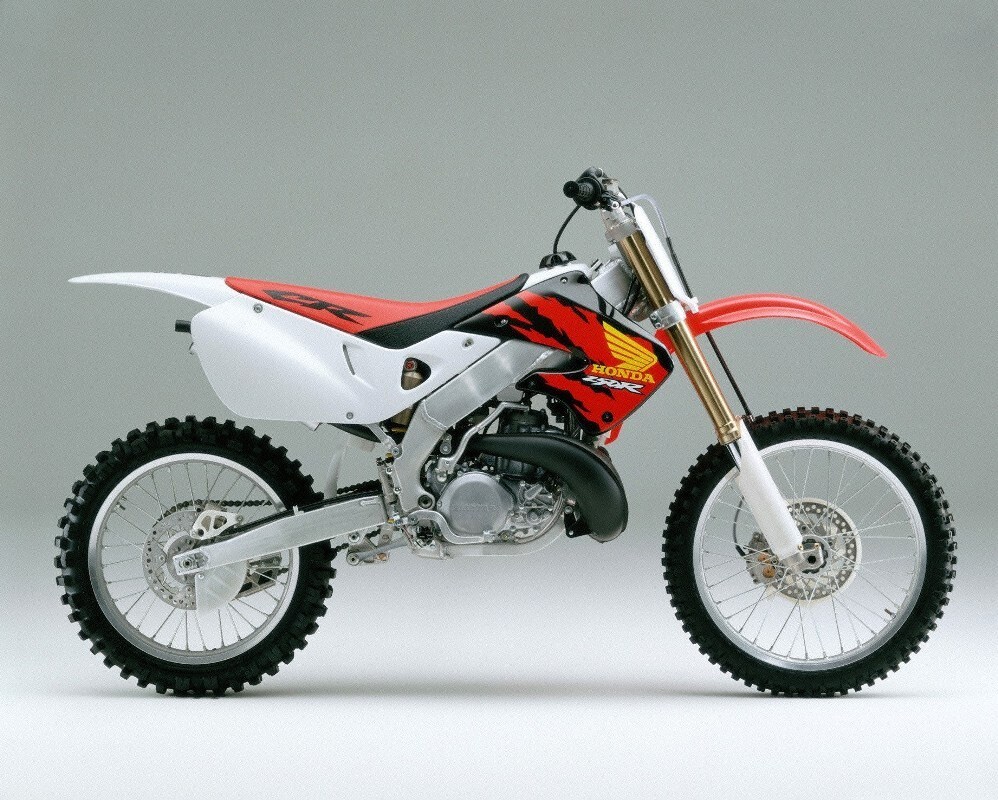 Honda celebra i 50 anni delle sue leggendarie moto da cross