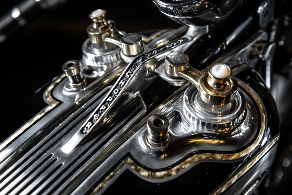 R 18 Magnifica by Officine Riunite Milanesi e Radikal Chopper  