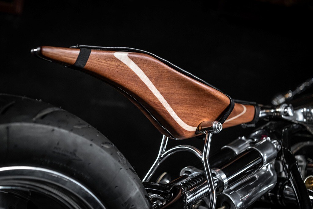 R 18 Magnifica by Officine Riunite Milanesi e Radikal Chopper  