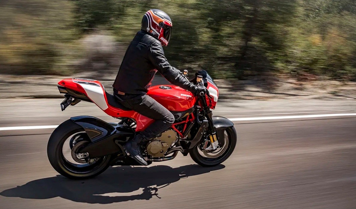 Ducati Desmo Fighter, il MOSTRO di Roland Sands Design