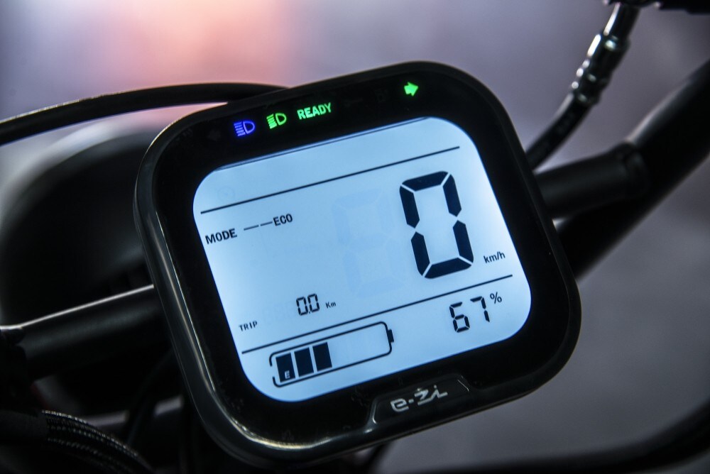 Keeway: arrivano in Italia gli scooter elettrici EZI