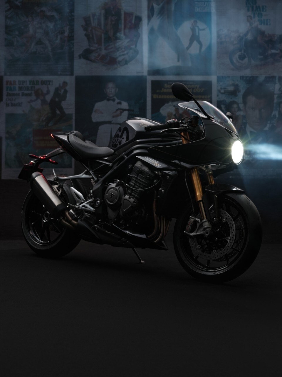 Triumph: ecco l'esclusiva Speed Triple RR 1200 Bond Edition