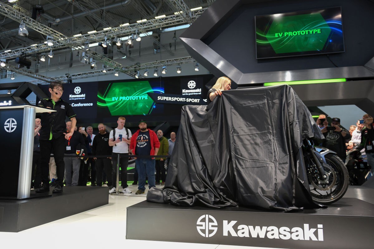 La prima moto elettrica di Kawasaki