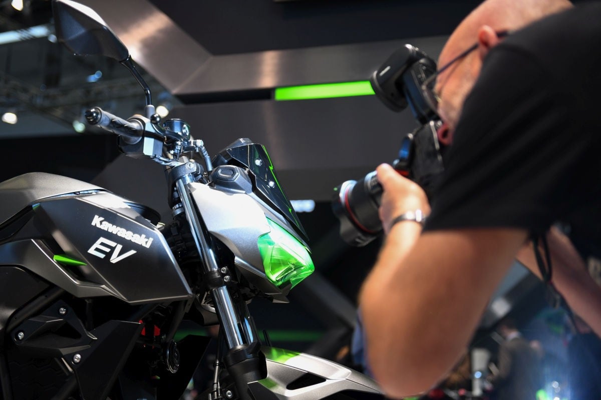 La prima moto elettrica di Kawasaki