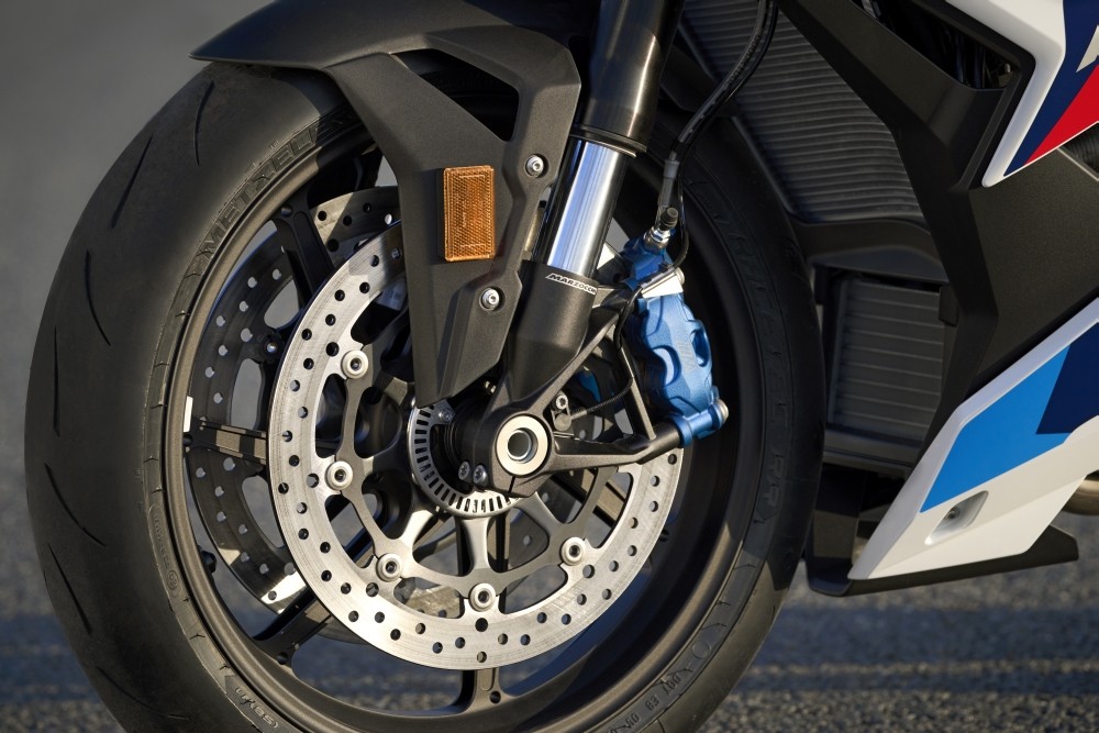 BMW: la nuova M 1000 R