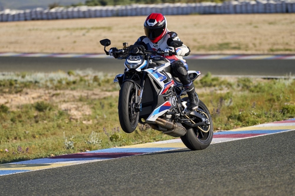 BMW: la nuova M 1000 R
