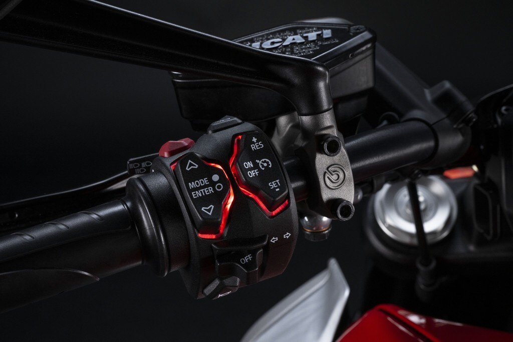 Ducati Diavel V4 2023: la nuova muscle cruiser di Borgo Panigale