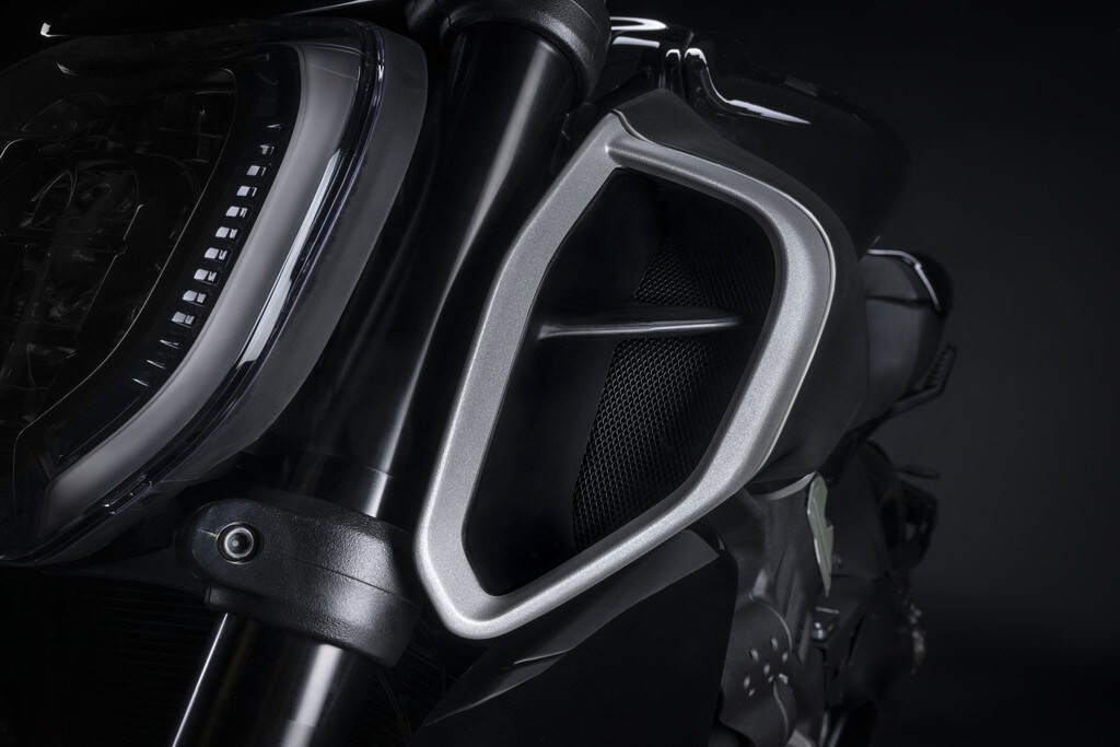 Ducati Diavel V4 2023: la nuova muscle cruiser di Borgo Panigale