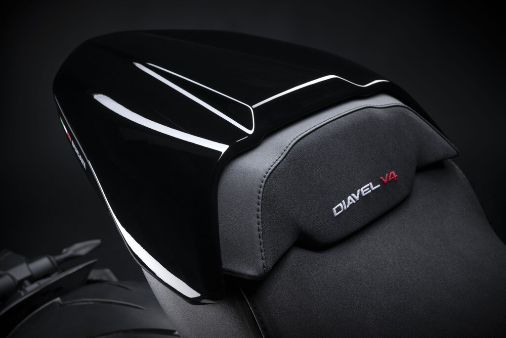 Ducati Diavel V4 2023: la nuova muscle cruiser di Borgo Panigale