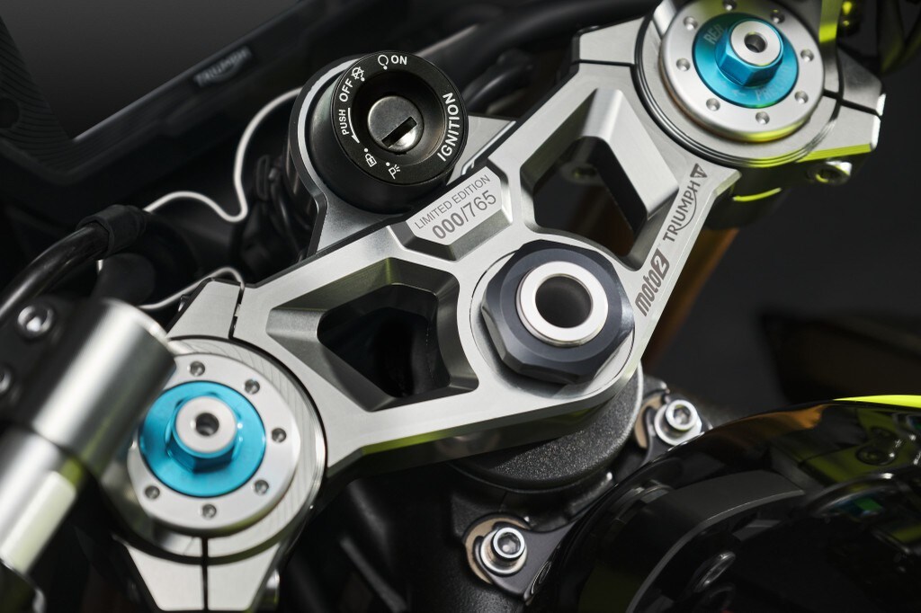 <div class='descrGalleryText'><p>Triumph Street Triple 2023 Moto2 Edition</p>
</div>