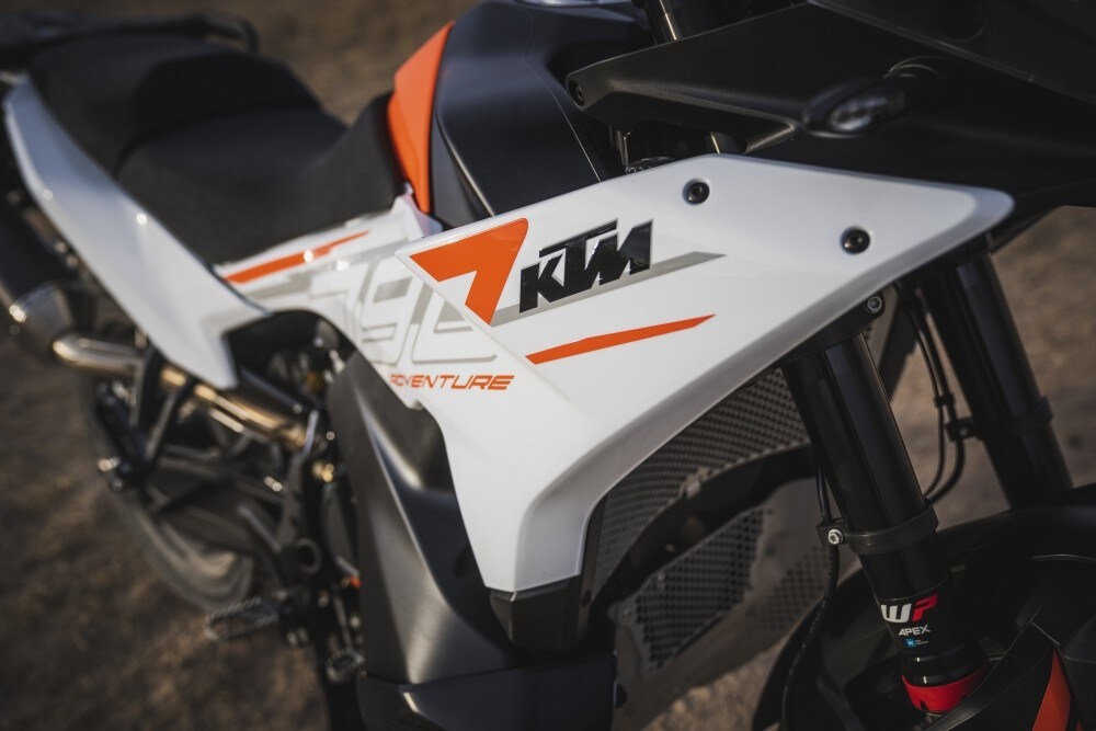 KTM: la 790 Adventure si rinnova