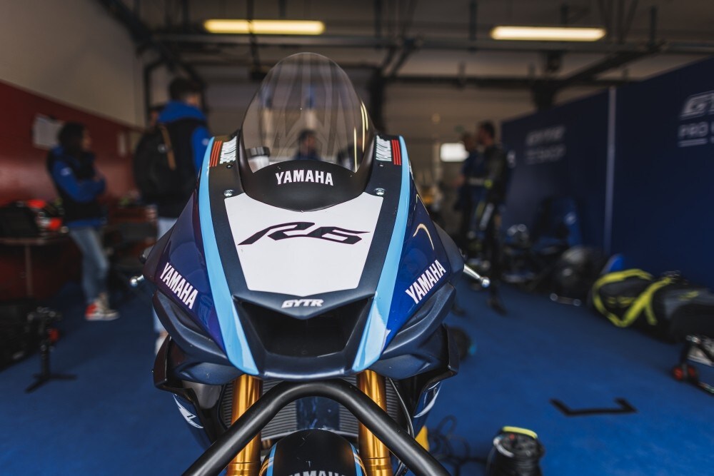 A Misano a 260 all'ora (e motore a 16mila giri!) sulla Yamaha R6 GYTR!