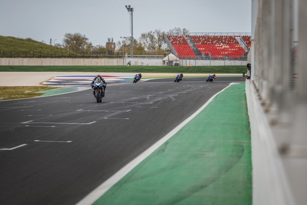A Misano a 260 all'ora (e motore a 16mila giri!) sulla Yamaha R6 GYTR!